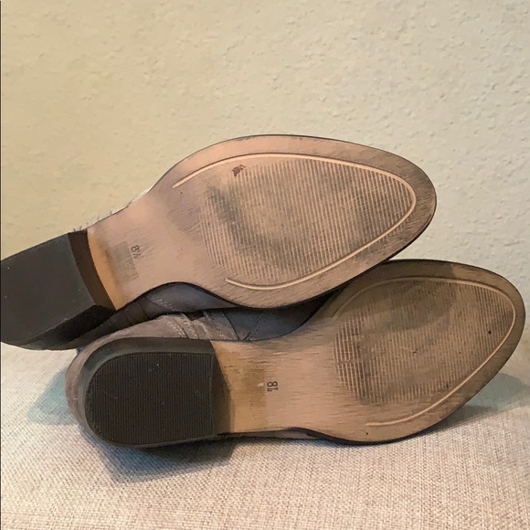 Women’s taupe booties - Picture 4 of 4